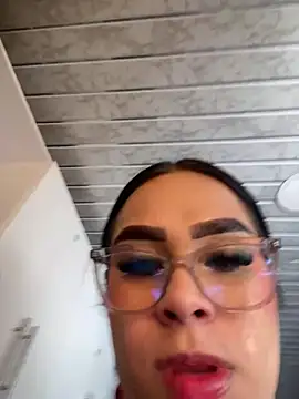 Snapshot of Dulce_smith_1 chatting on August 1, 9:46 pm Dulce smith 1 online show from August 1, 9:46 pm