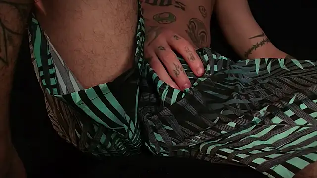 Junihn0 online show from December 22, 9:00 am