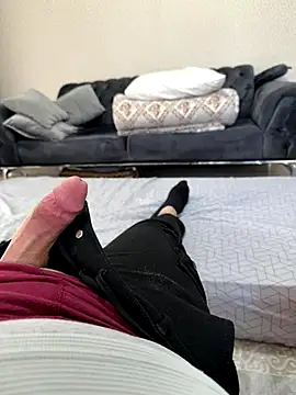 Snapshot of Loco42- chatting on November 13, 6:01 am Loco42- online show from November 13, 6:01 am