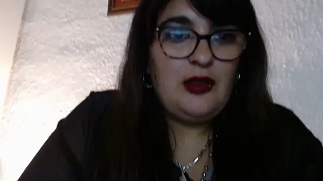 Snapshot of infiernowoman23 chatting on December 13, 7:47 am infiernowoman23 online show from December 13, 7:47 am