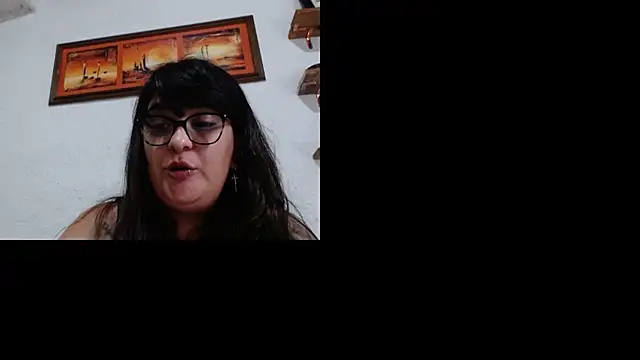 Snapshot of infiernowoman23 chatting on December 15, 5:31 pm infiernowoman23 online show from December 15, 5:31 pm