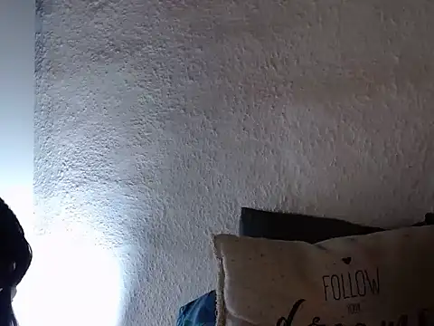 Snapshot of infiernowoman23 chatting on January 9, 9:59 am infiernowoman23 online show from January 9, 9:59 am