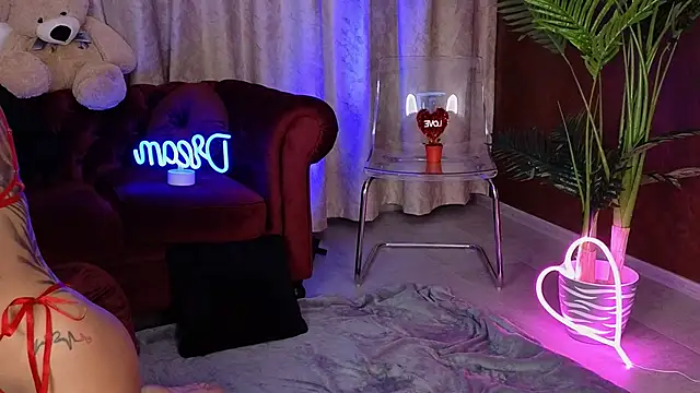 GoldenAmber online show from February 14, 4:47 am