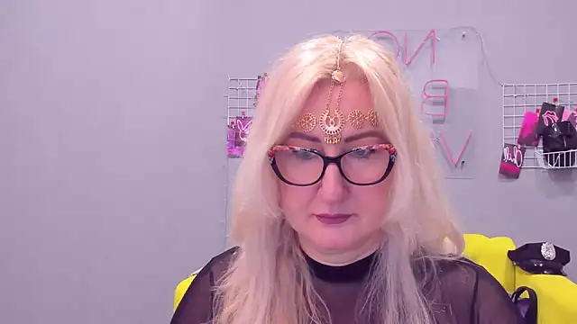 Snapshot of ChristyBrooks chatting on January 16, 2:19 pm ChristyBrooks online show from January 16, 2:19 pm