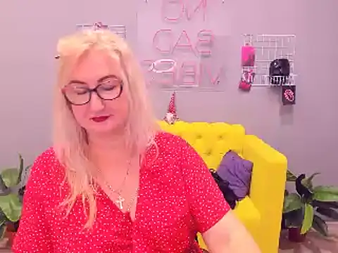 Snapshot of ChristyBrooks chatting on January 21, 3:10 pm ChristyBrooks online show from January 21, 3:10 pm