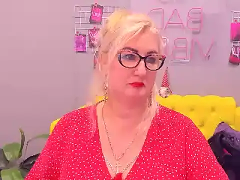 Snapshot of ChristyBrooks chatting on January 21, 6:12 pm ChristyBrooks online show from January 21, 6:12 pm