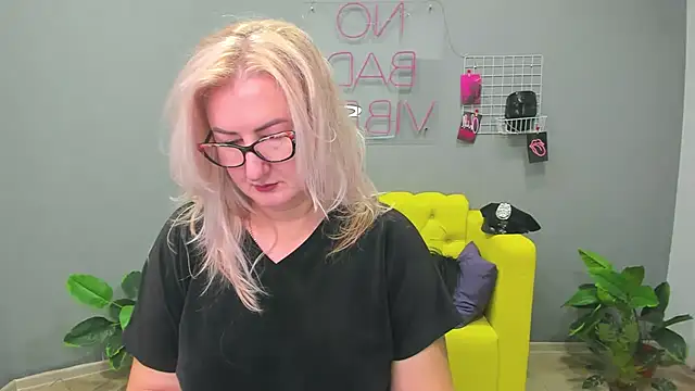 Snapshot of ChristyBrooks chatting on January 28, 12:11 pm ChristyBrooks online show from January 28, 12:11 pm