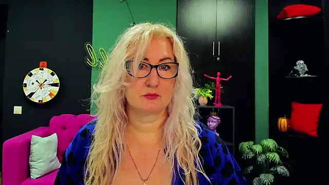 Snapshot of ChristyBrooks chatting on March 11, 1:23 pm ChristyBrooks online show from March 11, 1:23 pm