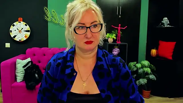 Snapshot of ChristyBrooks chatting on March 11, 7:36 pm ChristyBrooks online show from March 11, 7:36 pm
