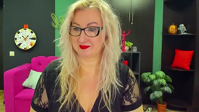 Snapshot of ChristyBrooks chatting on March 21, 1:12 pm ChristyBrooks online show from March 21, 1:12 pm