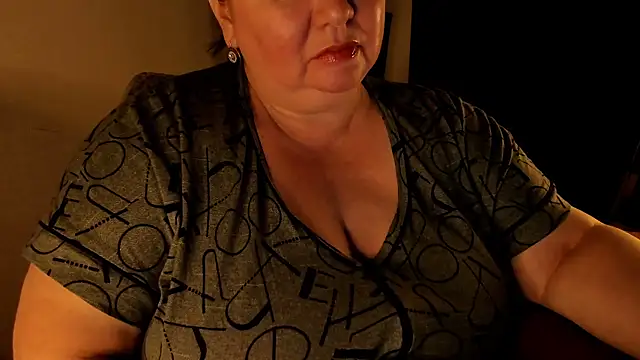 Snapshot of SexxyDreams1 chatting on February 10, 2:41 am SexxyDreams1 online show from February 10, 2:41 am