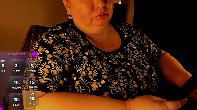 Snapshot of SexxyDreams1 chatting on February 14, 11:53 pm SexxyDreams1 online show from February 14, 11:53 pm