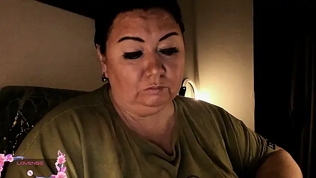 Snapshot of SexxyDreams1 chatting on September 10, 3:39 am SexxyDreams1 online show from September 10, 3:39 am