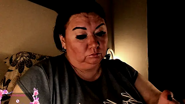 Snapshot of SexxyDreams1 chatting on October 1, 4:18 am SexxyDreams1 online show from October 1, 4:18 am