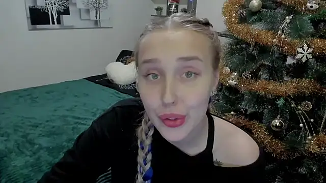 LinaTruly online show from December 15, 2:19 am