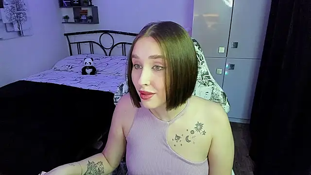 LinaTruly online show from November 24, 8:52 pm