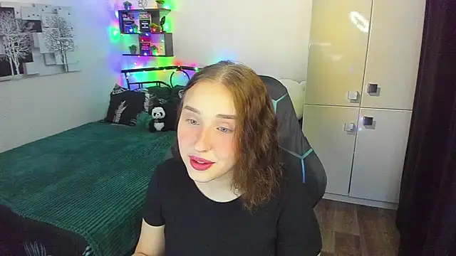 LinaTruly online show from March 6, 10:17 pm