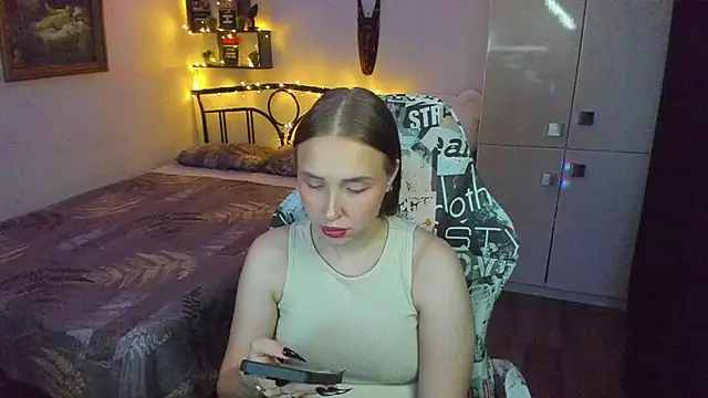 LinaTruly online show from June 23, 9:13 pm