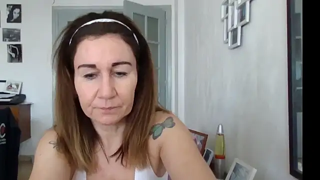 TamaraSweetxo online show from May 5, 8:22 am