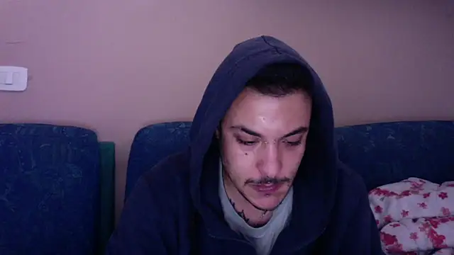 Snapshot of FTM98xxx chatting on March 27, 2:06 pm FTM98xxx online show from March 27, 2:06 pm