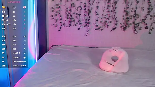 Lessy Lasska online show from April 22, 2:14 am