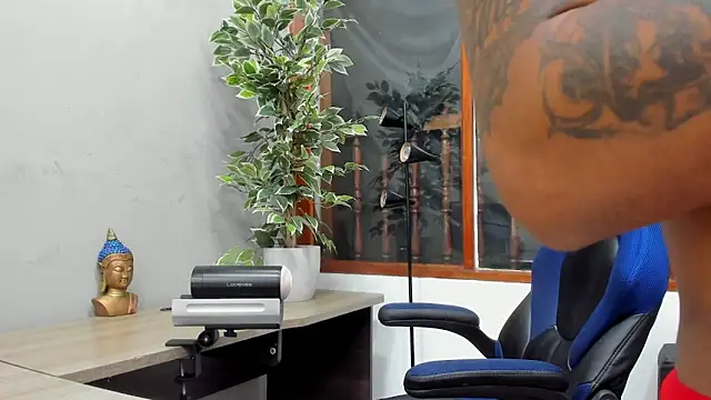 Snapshot of Robin_Rief chatting on January 14, 3:53 am Robin Rief online show from January 14, 3:53 am