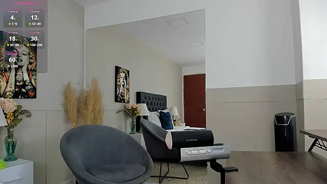 Snapshot of Robin_Rief chatting on January 15, 4:36 am Robin Rief online show from January 15, 4:36 am