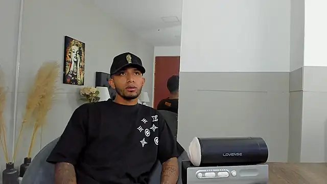 Snapshot of Robin_Rief chatting on February 1, 3:52 am Robin Rief online show from February 1, 3:52 am