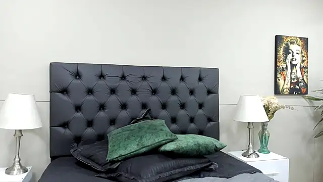 Snapshot of Robin_Rief chatting on September 10, 3:17 am Robin Rief online show from September 10, 3:17 am