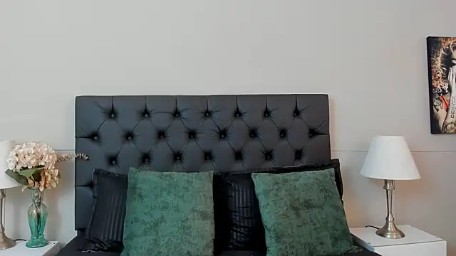 Snapshot of Robin_Rief chatting on September 27, 3:44 am Robin Rief online show from September 27, 3:44 am