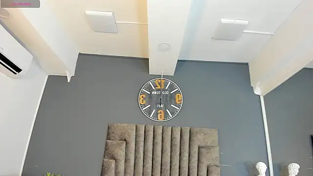 Snapshot of Robin_Rief chatting on June 18, 7:29 pm Robin Rief online show from June 18, 7:29 pm
