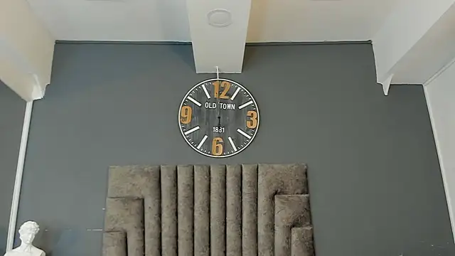 Snapshot of Robin_Rief chatting on June 24, 7:24 pm Robin Rief online show from June 24, 7:24 pm