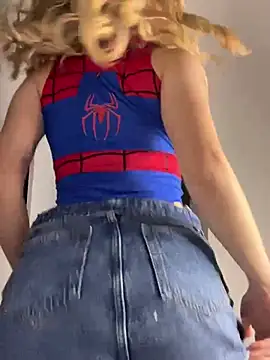 Snapshot of NicoleCut chatting on January 31, 11:24 am NicoleCut online show from January 31, 11:24 am