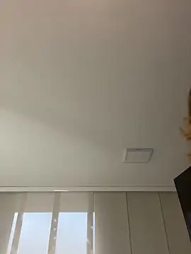 Snapshot of NicoleCut chatting on October 21, 11:00 am NicoleCut online show from October 21, 11:00 am