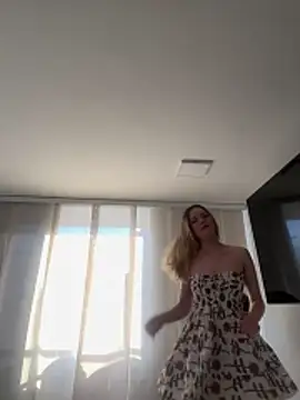 Snapshot of NicoleCut chatting on October 29, 11:56 am NicoleCut online show from October 29, 11:56 am