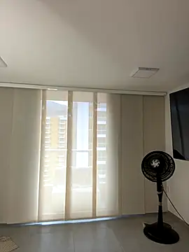 Snapshot of NicoleCut chatting on November 16, 11:27 am NicoleCut online show from November 16, 11:27 am