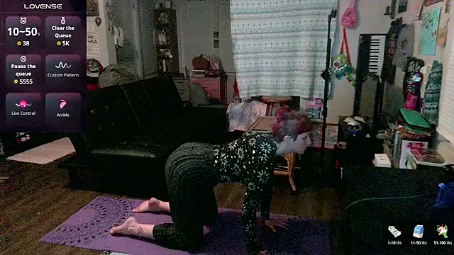  hellostormy  online show from March 2, 12:01 pm