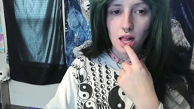  hellostormy  online show from February 5, 7:40 pm