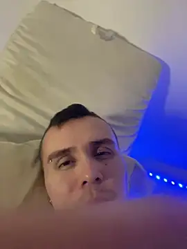 Snapshot of adam-rivera chatting on December 22, 7:11 am adam-rivera online show from December 22, 7:11 am