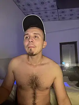 Snapshot of adam-rivera chatting on January 28, 11:28 pm adam-rivera online show from January 28, 11:28 pm