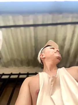 Snapshot of adam-rivera chatting on October 10, 4:17 pm adam-rivera online show from October 10, 4:17 pm