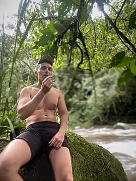 Snapshot of adam-rivera chatting on November 17, 8:36 pm adam-rivera online show from November 17, 8:36 pm