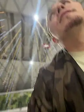 Snapshot of adam-rivera chatting on December 16, 1:32 am adam-rivera online show from December 16, 1:32 am