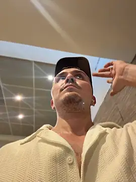 adam-rivera online show from July 8, 8:24 pm