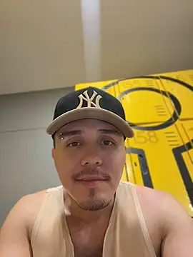 adam-rivera online show from July 11, 5:04 pm
