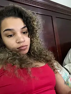 1prettygem online show from December 18, 5:42 pm