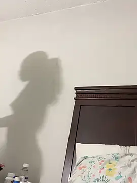 1prettygem online show from December 20, 11:05 pm