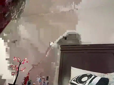 1prettygem online show from December 23, 9:51 pm