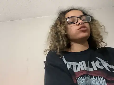 1prettygem online show from December 29, 12:52 am