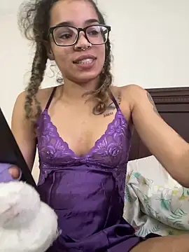 1prettygem online show from December 31, 7:18 pm